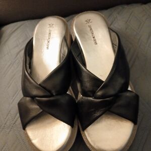Johnson & Murphy Black Leather Women's Mules
